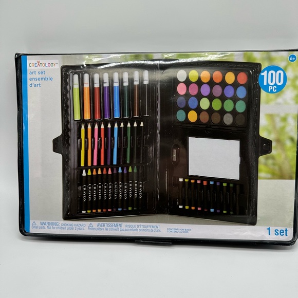 Color and crayons, coloring books - Picture 8 of 16